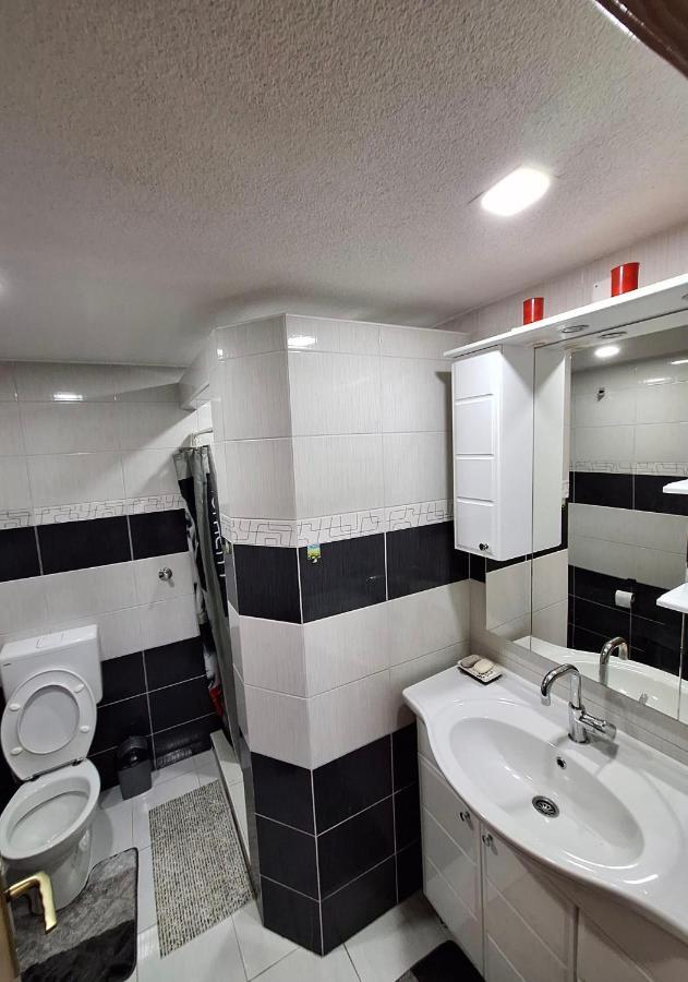 Apartman Magic Sauna,Jakuzzi,Kino リヴノ エクステリア 写真