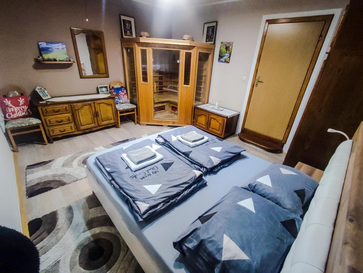 Apartman Magic Sauna,Jakuzzi,Kino リヴノ エクステリア 写真