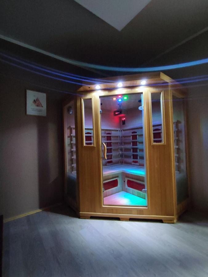 Apartman Magic Sauna,Jakuzzi,Kino リヴノ エクステリア 写真